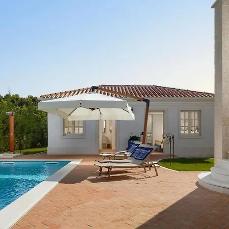 Ferienhaus Amazing In Vabriga Tar-Vabriga
